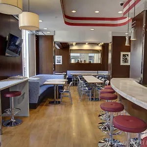 Fairfield By Marriott Manhattan/financial District *** New York